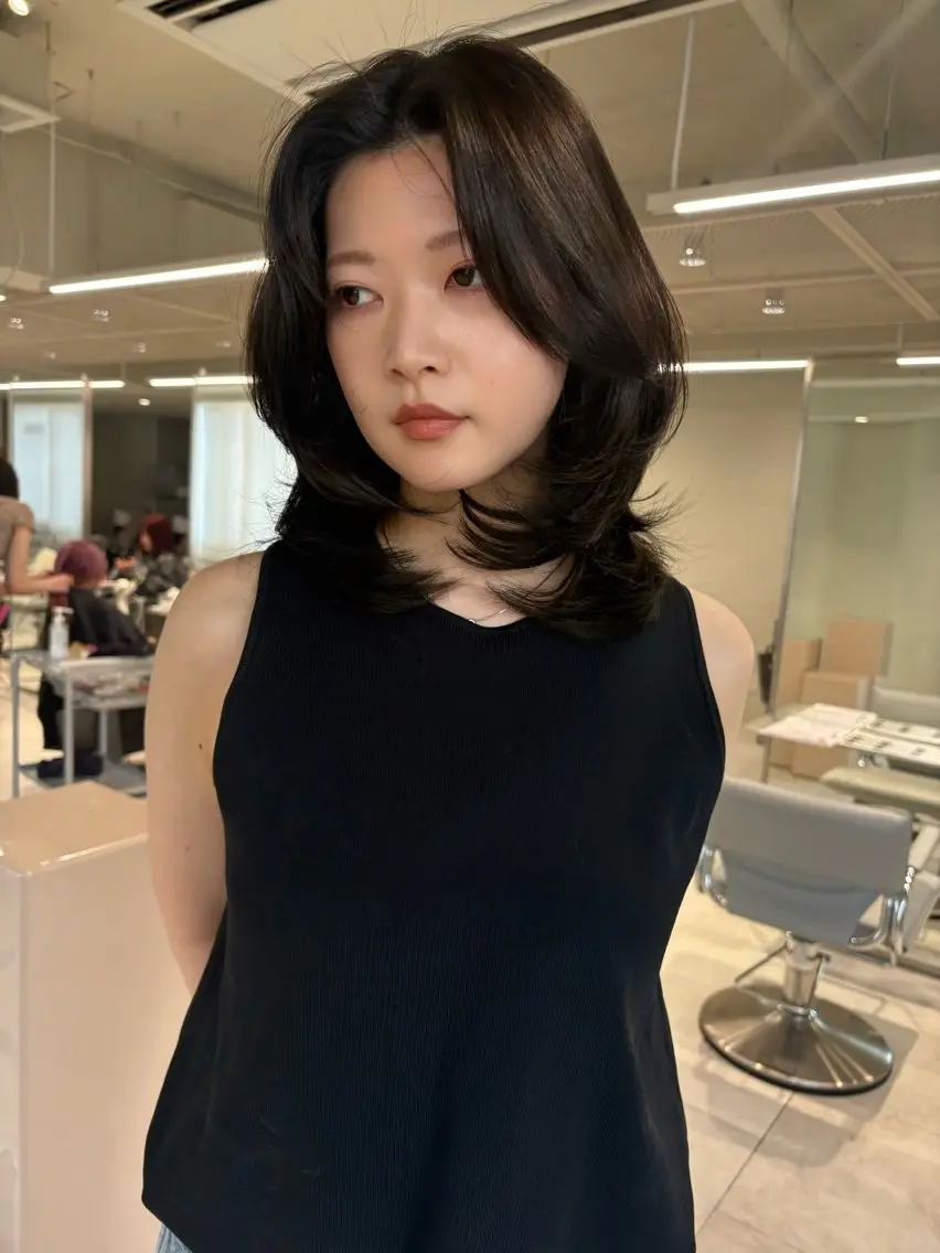 ミディアム カラー ブラウンカラー 透明感カラー レイヤーカット カット ヘアカラー 海外レイヤー /NAGISAのヘアスタイル