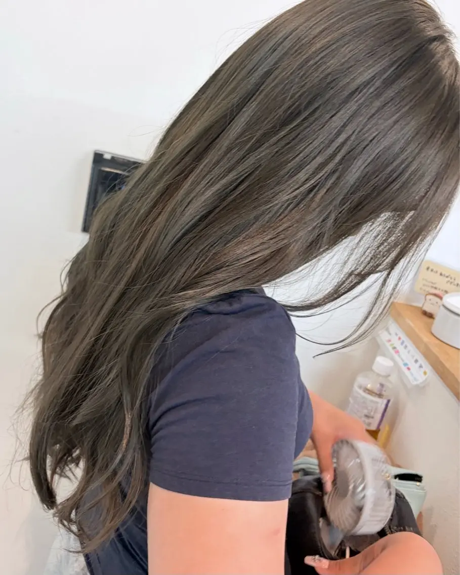 ロング カラー ヘアカラー 透明感ダブル カラー🩶Naoのヘアスタイル