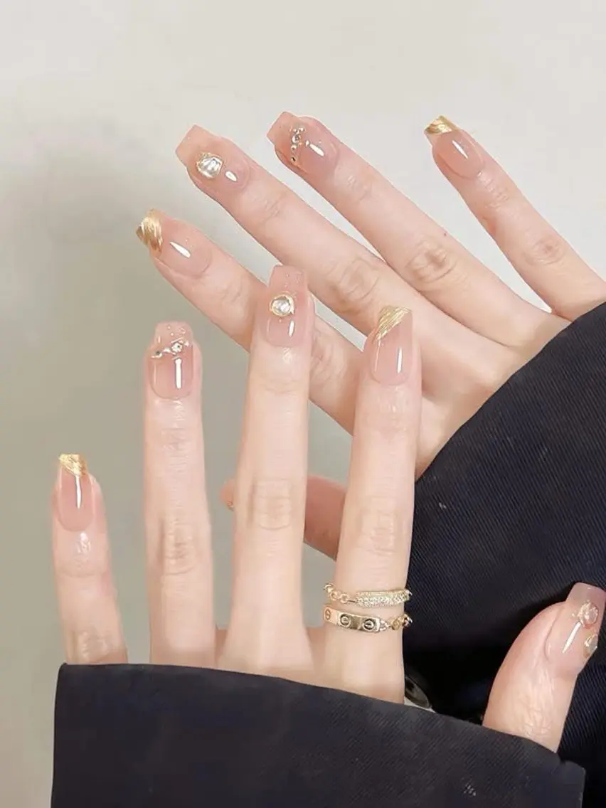 ネイル Aoki Rei Nailのネイルデザイン