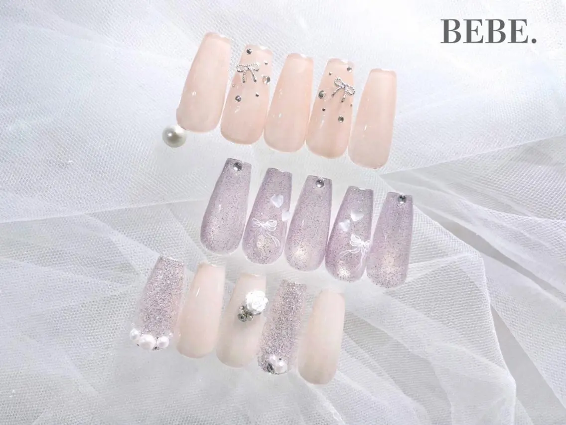 ネイル ハンドネイル BEBE. 受付のネイルデザイン