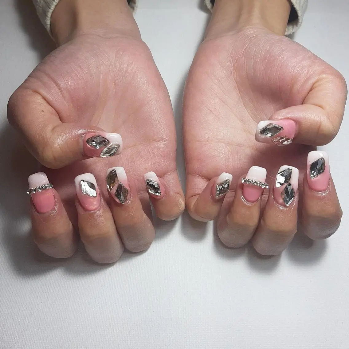 ネイル 成人式 ワンホンネイル owlnail /持込みデザイン専門のネイルデザイン