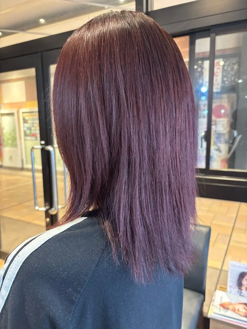 ミディアム カラー ブリーチ ダブルカラー ブリーチなしカラー レッドカラー ヘアカラー トリートメント 🎀ワンレンボブ🎀 ワンカラー　あゆみのヘアスタイル