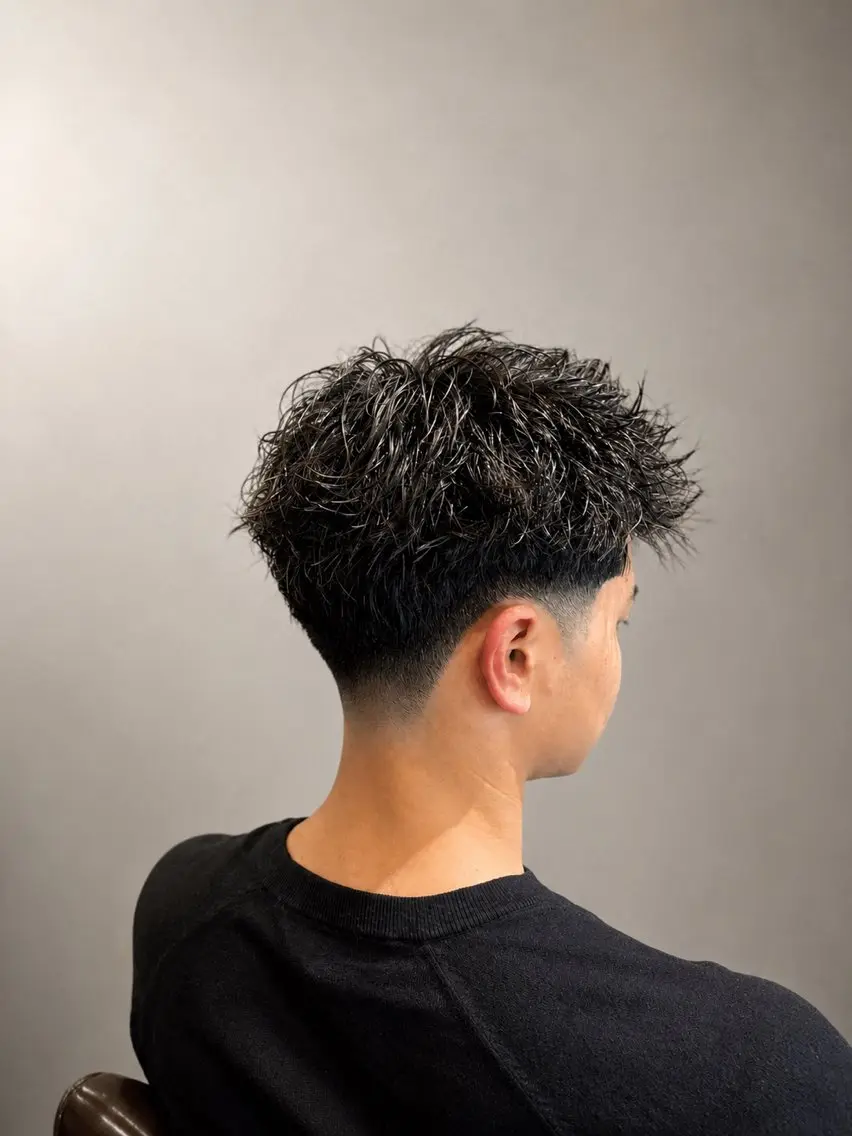 ショート メンズ フェードカット 川﨑 大暉のヘアスタイル