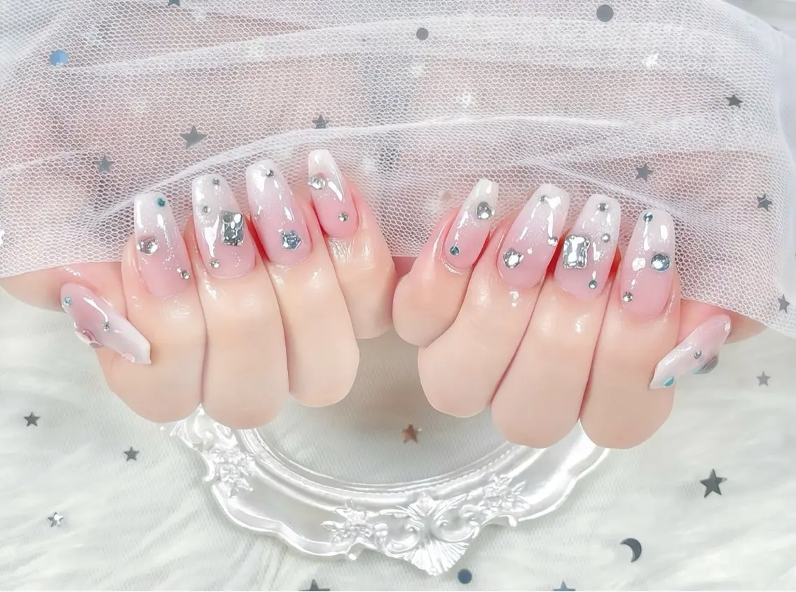 ネイル チークネイル ドット 長さ出し フットネイル フレンチネイル ハンドネイル Hana Nail Salonのネイルデザイン