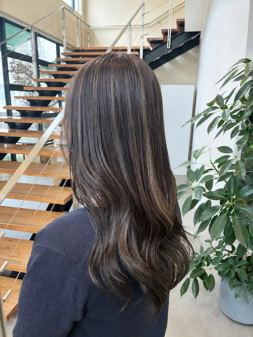 ロング カラー レイヤーカット🍀 さとのヘアスタイル