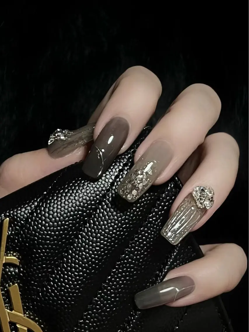 ネイル 💫🌸💕リサ nail ⭐️✨のネイルデザイン