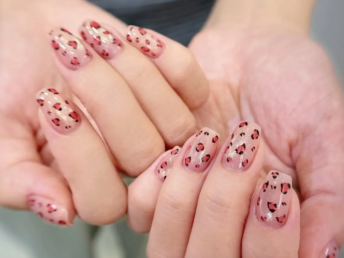メンズ ネイル メンズ韓国風 クリスマス ボルドー 長さ出し フレンチネイル ハンドネイル NEW NAIL 池袋🔥🧲のネイルデザイン