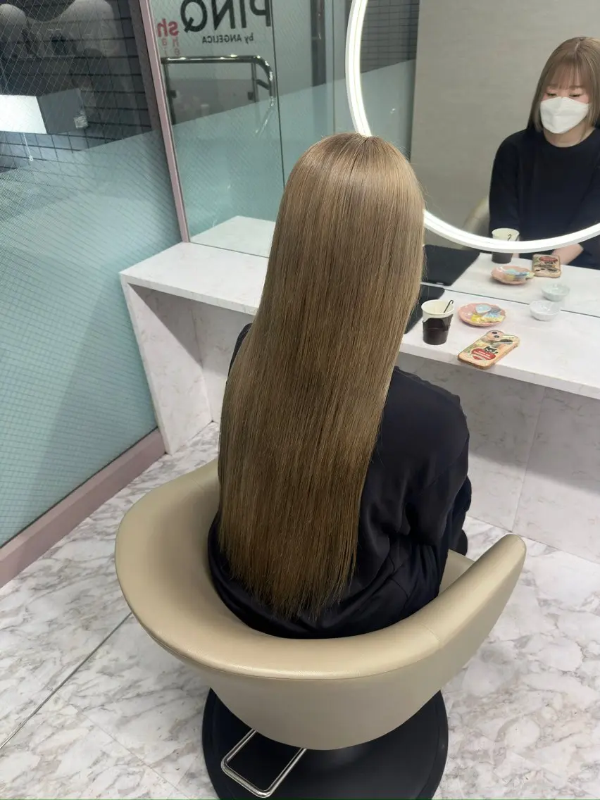 ロング ヘアカラー PINQ byangelicaのヘアスタイル