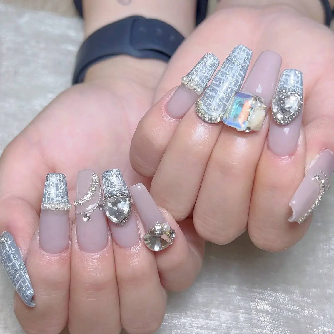 メンズ ネイル メンズ韓国風 アートネイル オーロラネイル ガーリー キラキラネイル ハンドネイル Nail salon 木にいるのネイルデザイン
