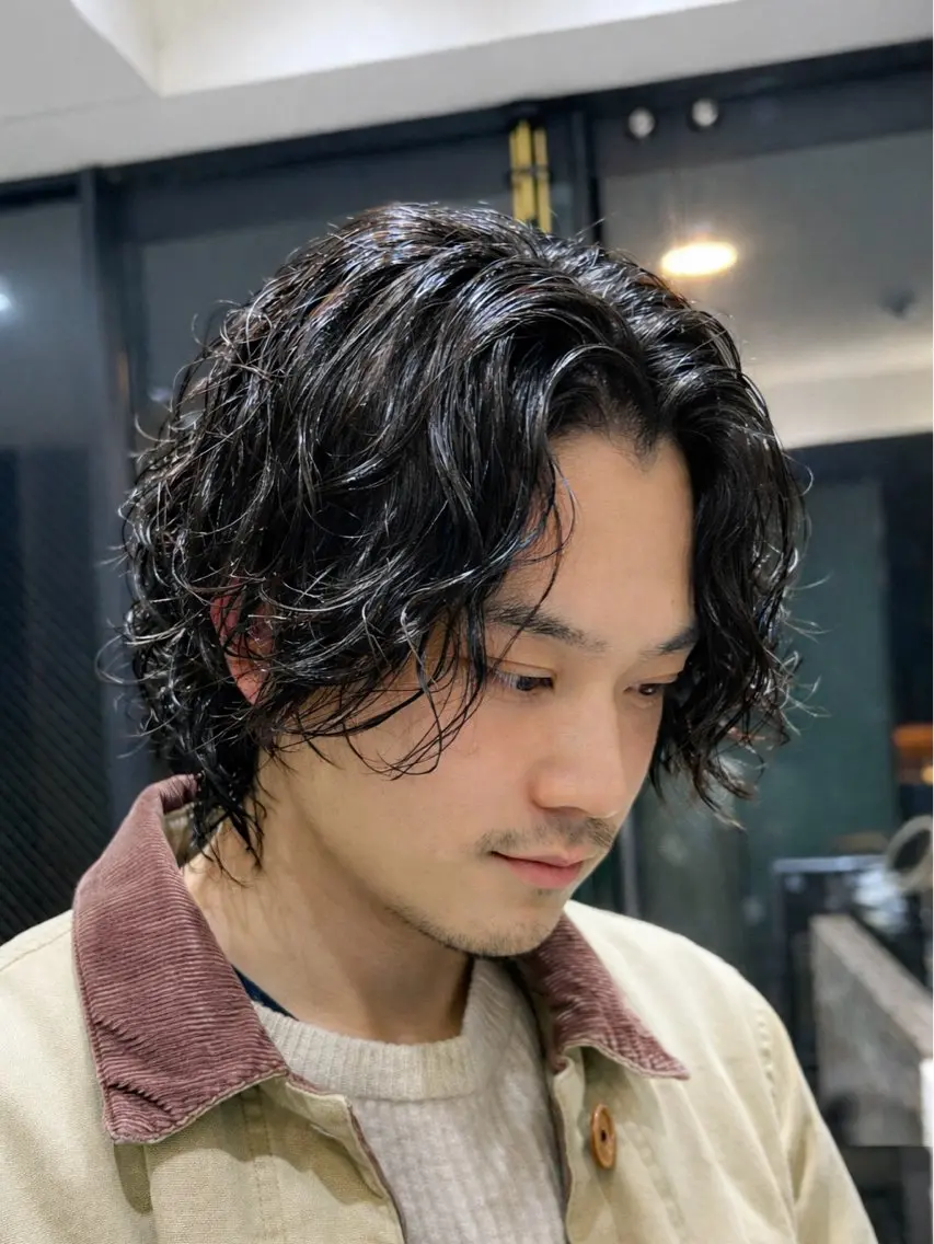 ミディアム パーマ メンズ カット パーマ トリートメント 🇺🇸サーフカール 🇺🇸ケンシロウのヘアスタイル