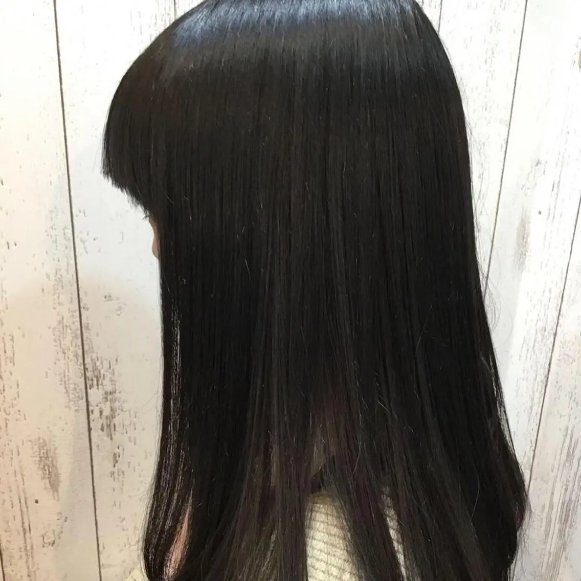 セミロング パーマ embrace エンブレイスのヘアスタイル