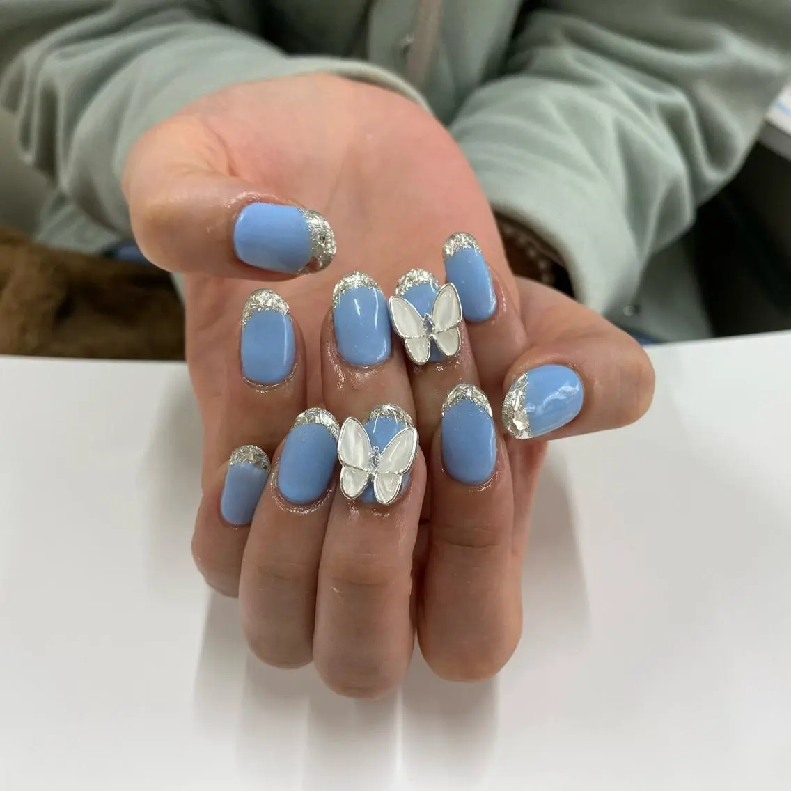 ネイル フレンチネイル ガラスフレンチ シルバー LiTA. marinaのネイルデザイン