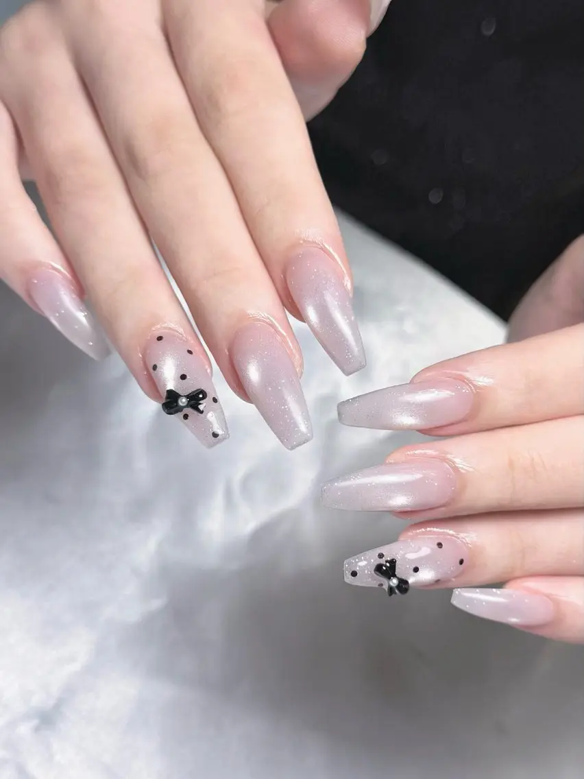 ネイル ジェルネイル キラキラネイル 韓国ネイル ロングネイル ワンホンネイル nail salon unishuのネイルデザイン