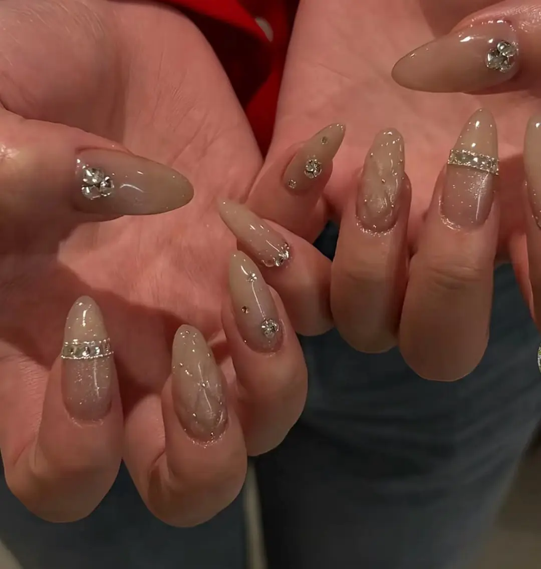 ネイル アートネイル フレンチネイル ジェルネイル キラキラネイル 韓国ネイル ハンドネイル ICE Nailsのネイルデザイン