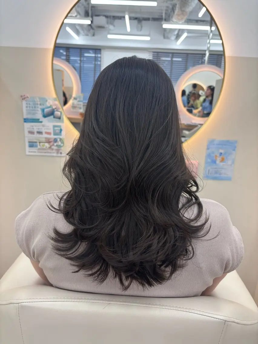 セミロング 篠崎 加奈のヘアスタイル