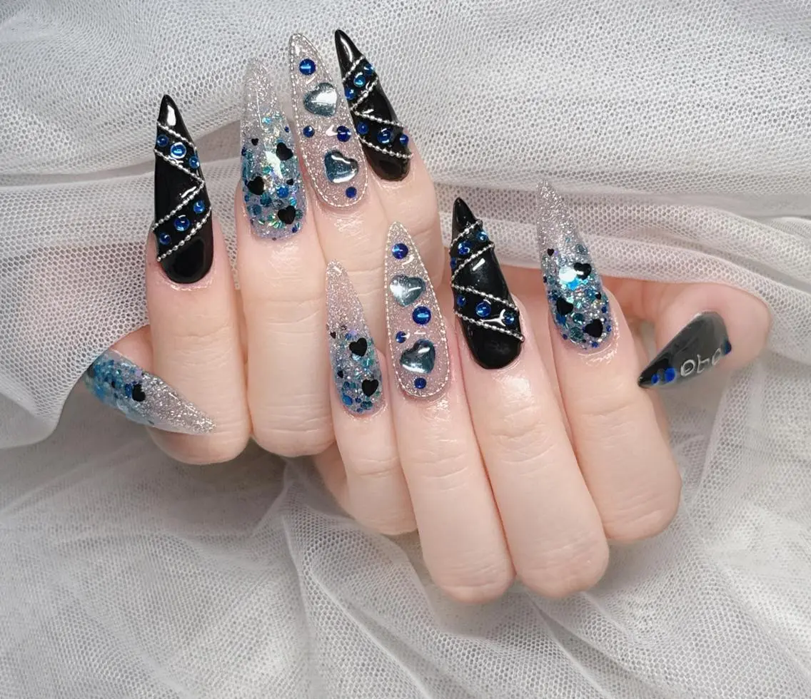ロング カラー グラデーションカラー 韓国風ヘア ハンドネイル Bling Salonのネイルデザイン