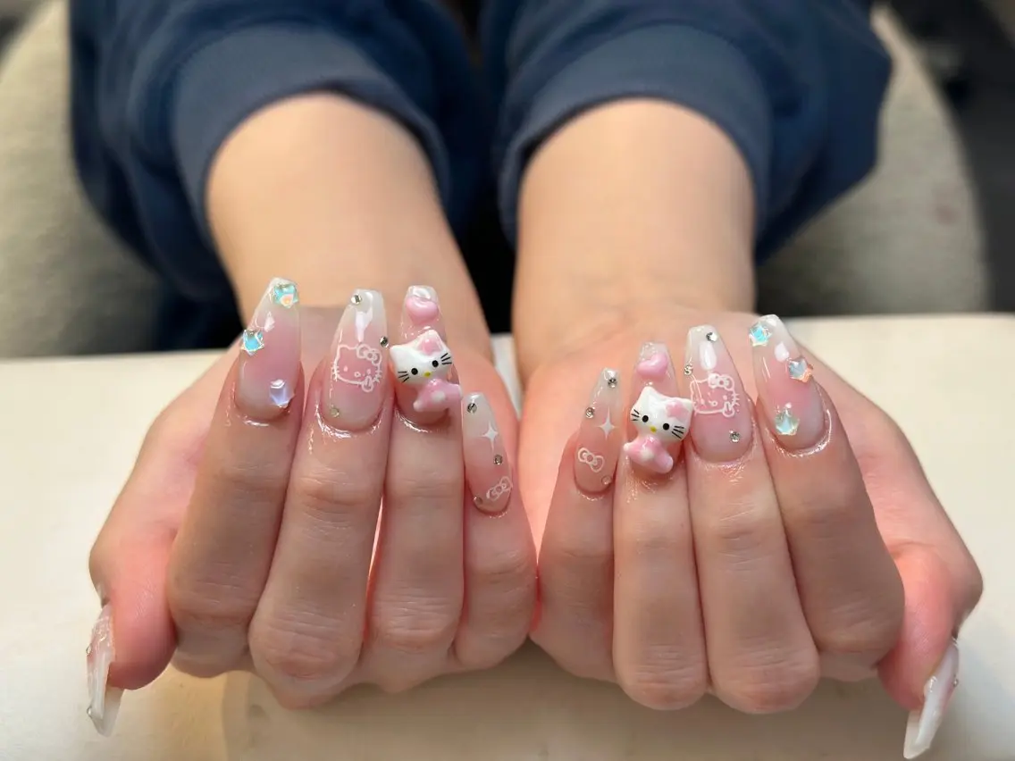 ネイル グラデーション キラキラネイル ワンカラーネイル 冬ネイル Jenn Nail Salonのネイルデザイン