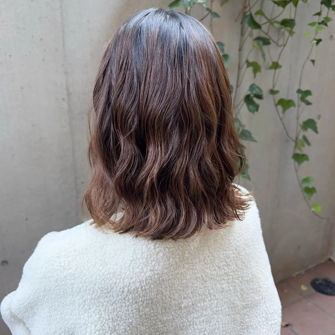 ショート パーマ ボブ 伸ばしかけ カット パーマ 大橋 芽衣のヘアスタイル