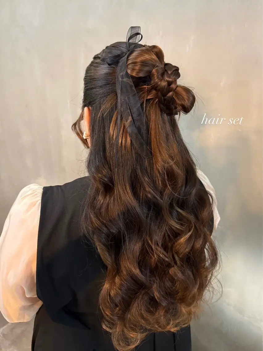 ロング ヘアアレンジ ヘアセット 佐伯 桃のヘアスタイル