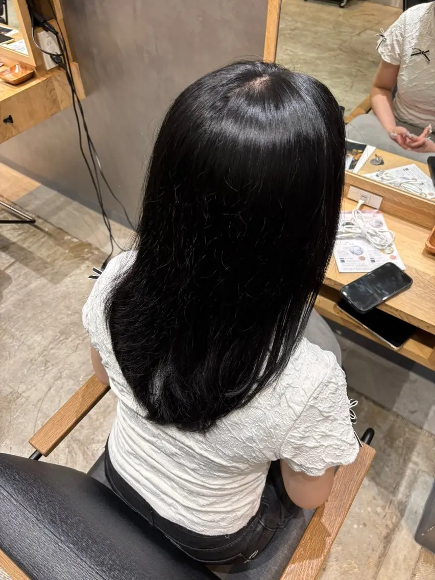 セミロング ヘアカラー 冨村 航希のヘアスタイル