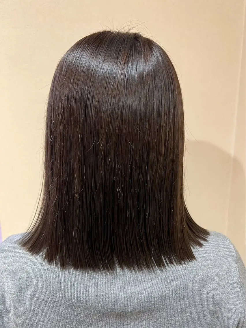 ミディアム カット 三嶋 陽友のヘアスタイル