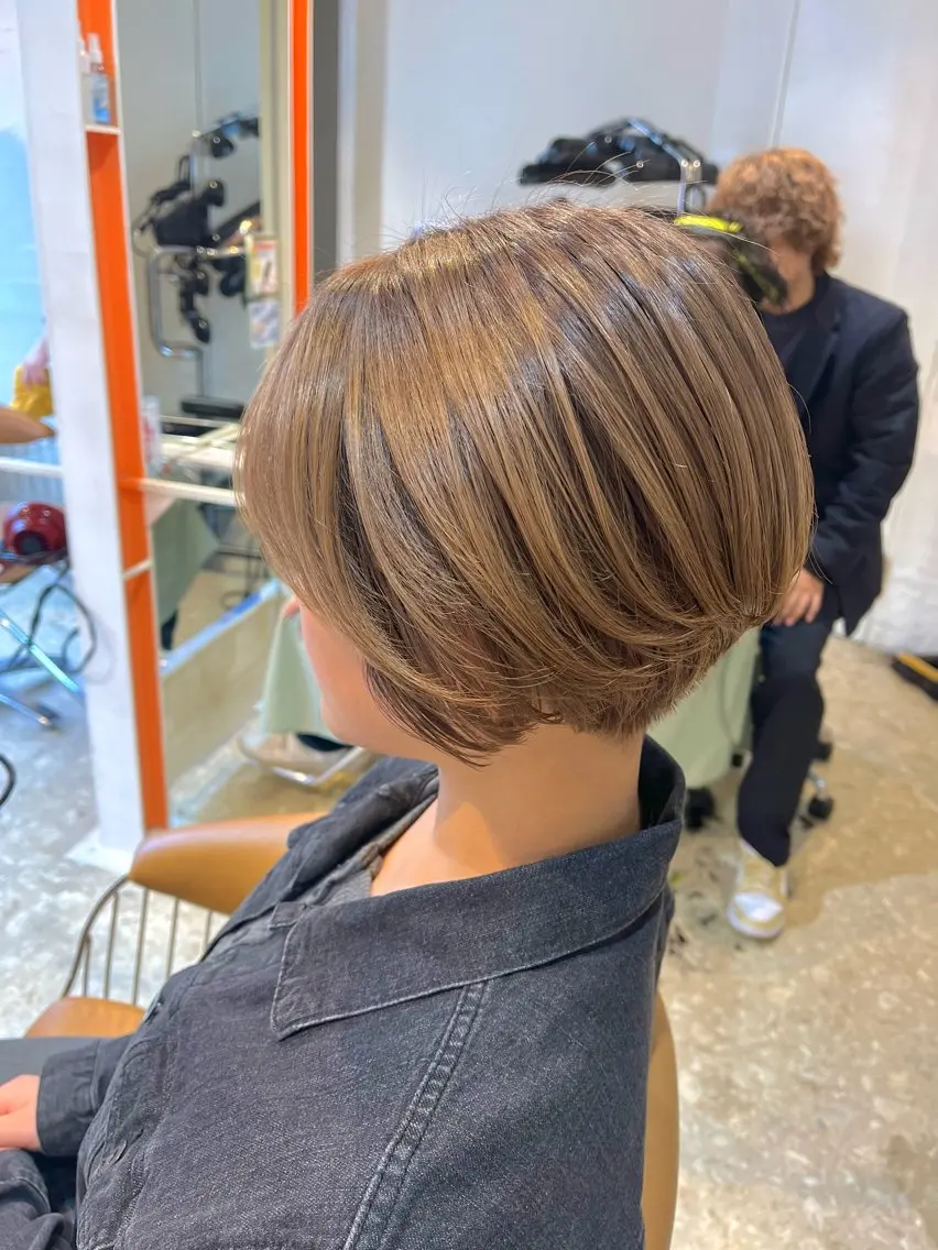 ショート カラー バレイヤージュ レイヤーカット ヘアカラー うしだ かおるのヘアスタイル