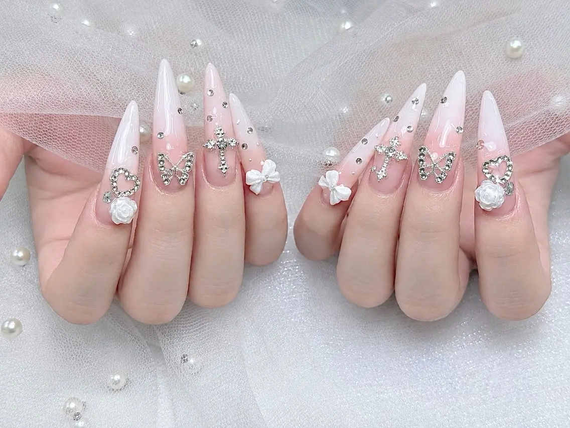 セミロング 韓国風ヘア Himee Nailのネイルデザイン