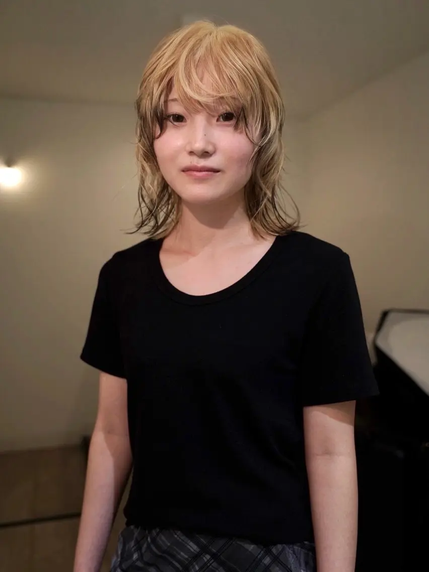 ショート カラー ブリーチ デザインカラー ボブ レイヤーカット ウルフカット カット ヘアカラー トリートメント Kaito🐶 /デザイン/レイヤーのヘアスタイル