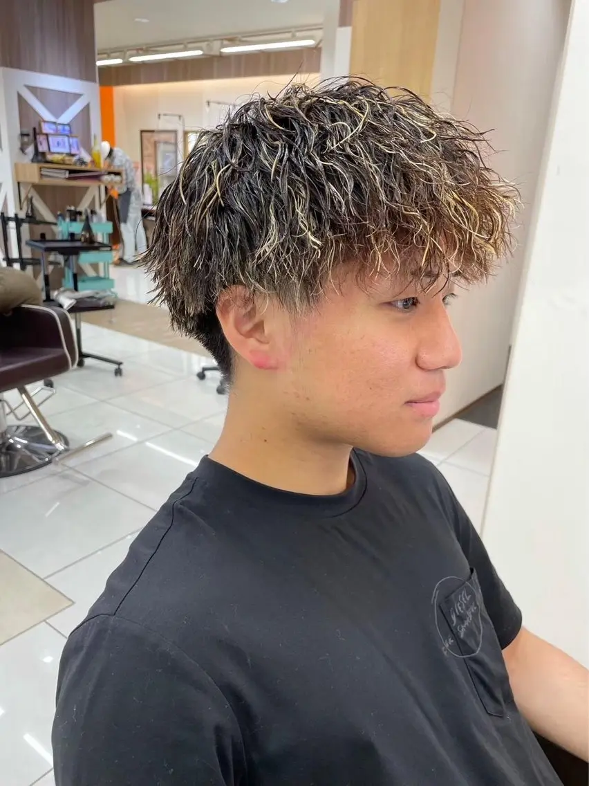 パーマ メンズ 坂本 莉希のヘアスタイル