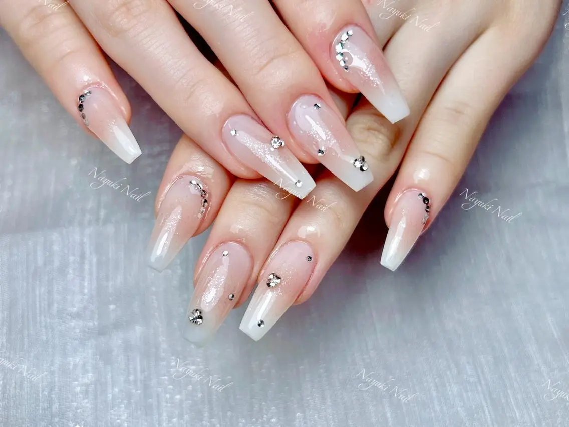 ネイル 🦋 Queenieのネイルデザイン