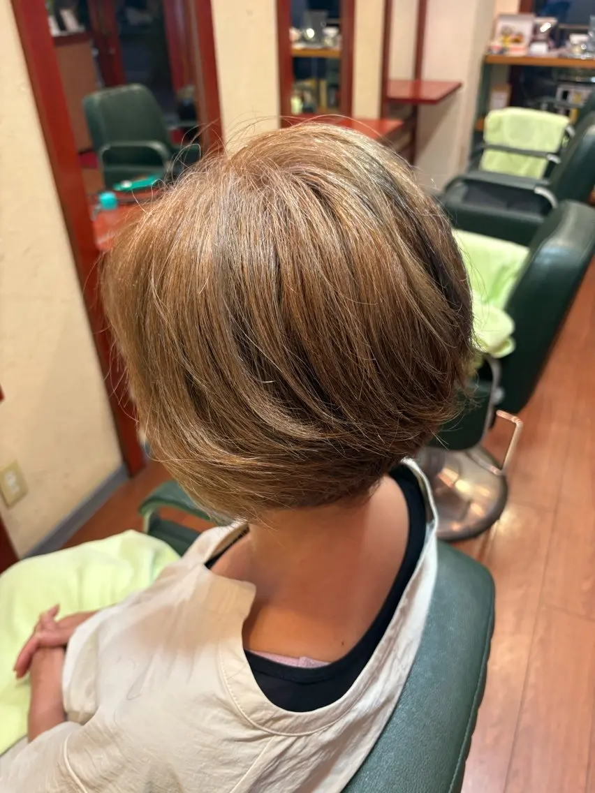 ミディアム カラー ヘアカラー Konomura Neneのヘアスタイル