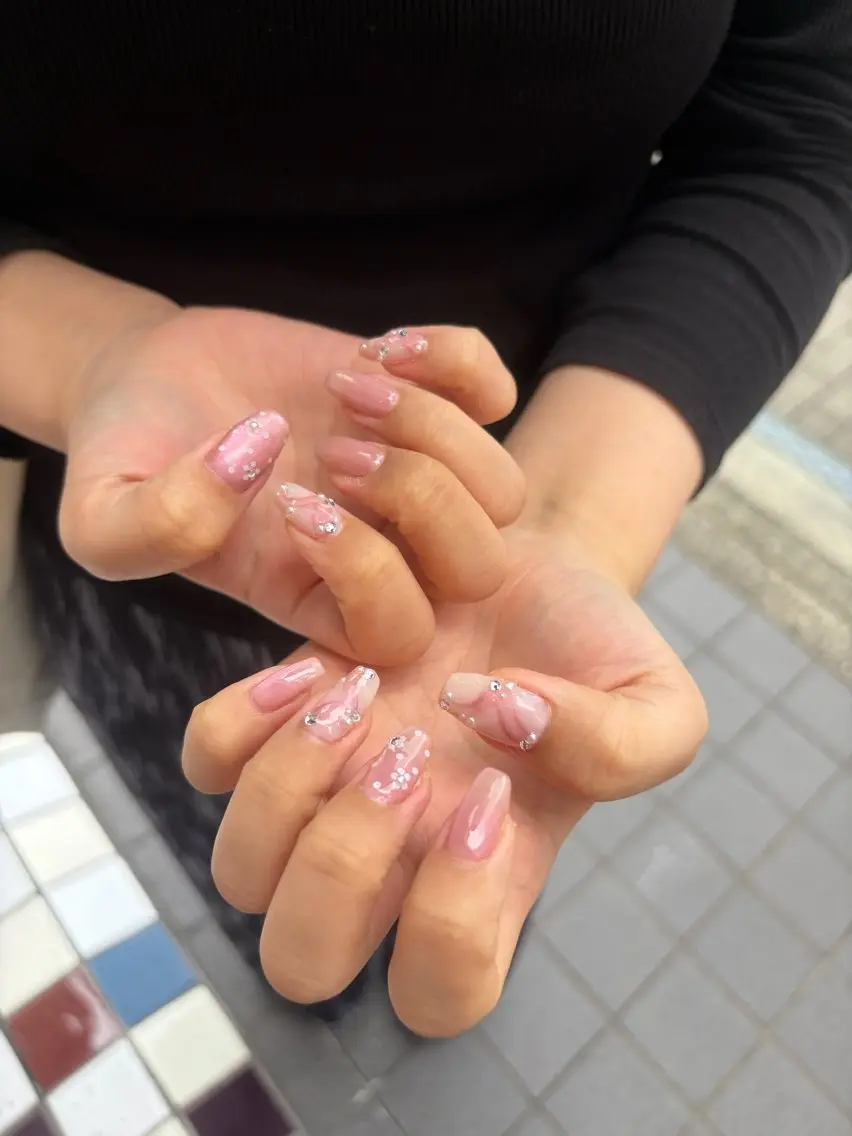 ネイル ハンドネイル ネイルサヴォイ本厚木 ⭐️鶴田のネイルデザイン