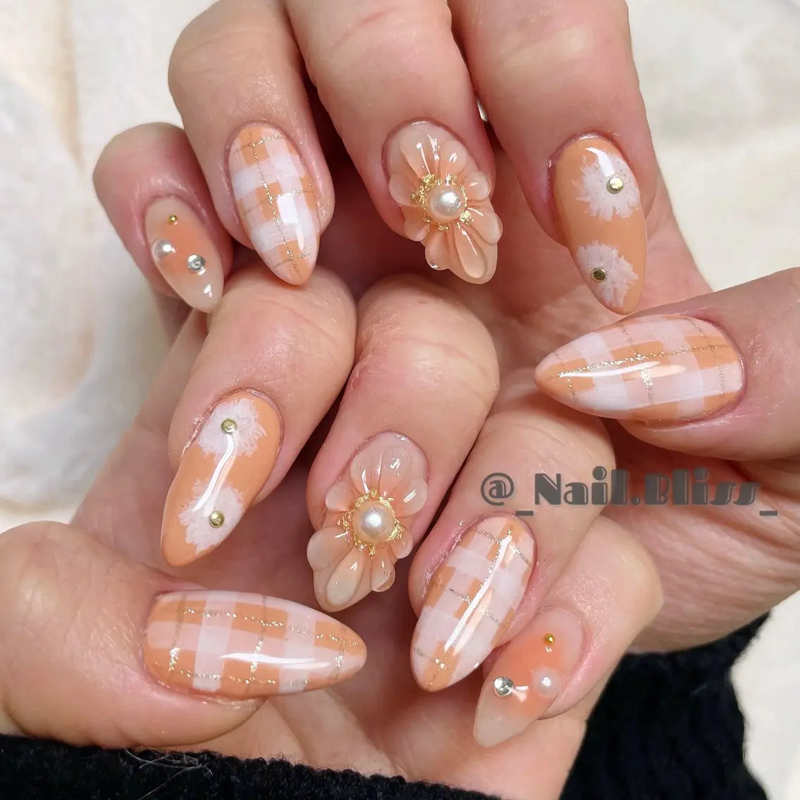 ネイル 成人式 フラワーネイル ぷっくりネイル ハンドネイル NAIL BLISSのネイルデザイン