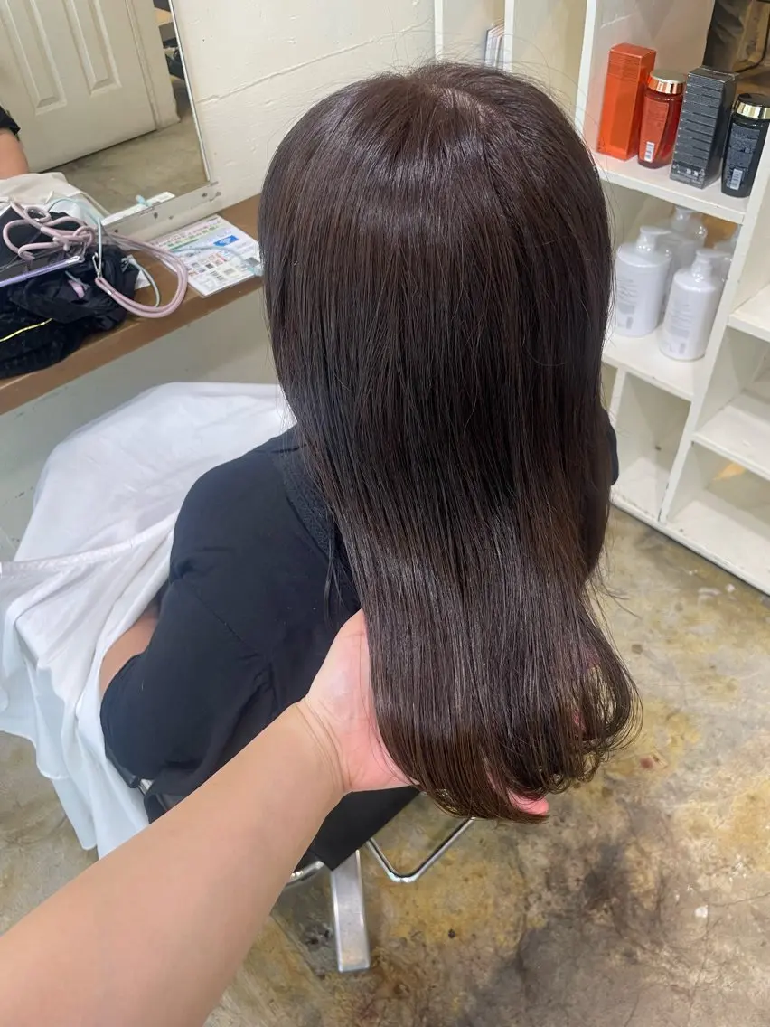 ミディアム カラー ブラウンカラー チョコレートブラウン カット ヘアカラー トリートメント MIOベージュカラー 柔らかいカラーのヘアスタイル