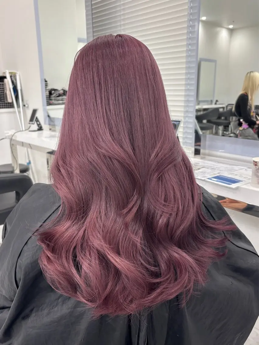 ロング 暖色系ハイトーン♡ mioriのヘアスタイル