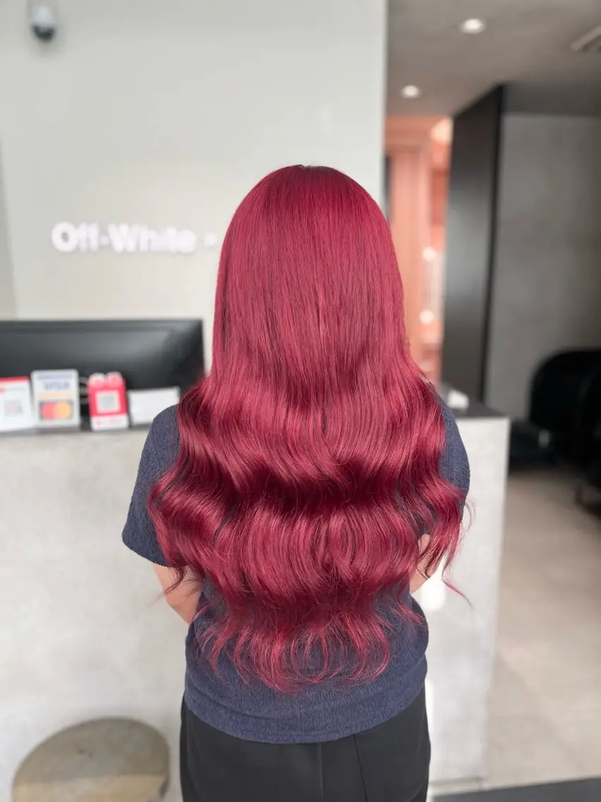 ロング カラー ヘアカラー エクステ 🇰🇷韓国風ハイ トーンKANA🖤のヘアスタイル