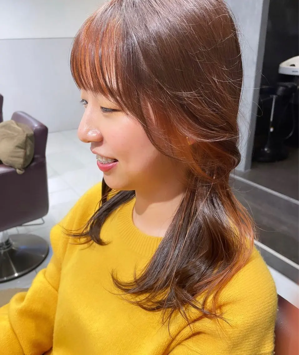 ミディアム カラー ブラウンカラー オレンジ 顔周りカット フクダ ジュリのヘアスタイル
