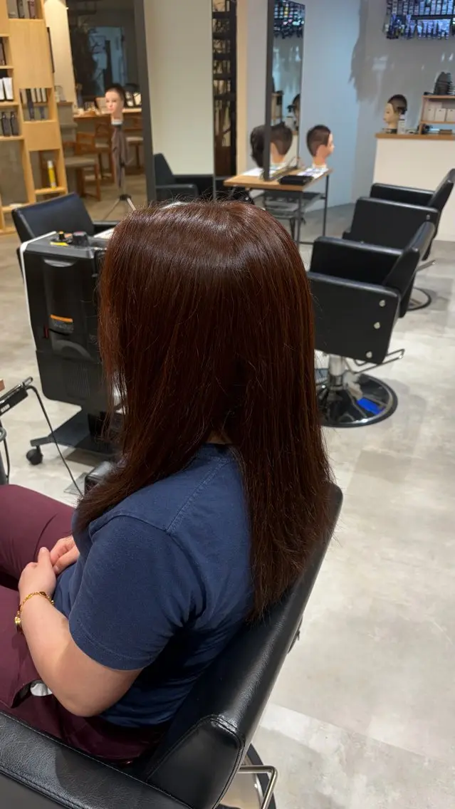 ロング ヘアカラー 安達 雪乃のヘアスタイル