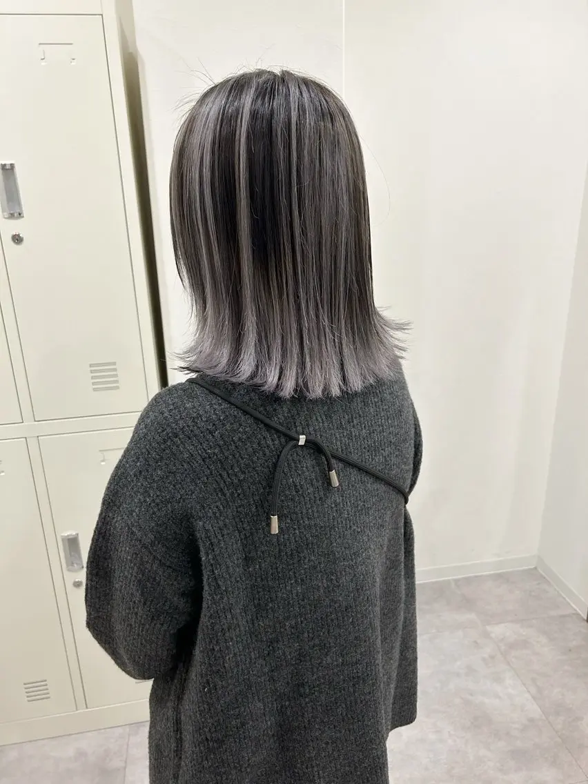 ミディアム カラー アッシュ アッシュグレー バレイヤージュ ブリーチ デザインカラー ヘアカラー ボブ/ハイトーン 福生Radix 下田のヘアスタイル