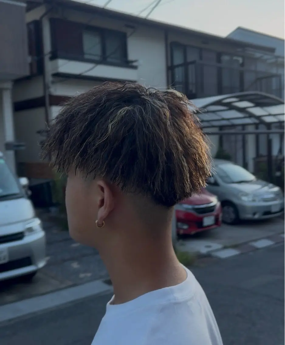 メンズ ハイトーン/ 毛流れ/湘海のヘアスタイル