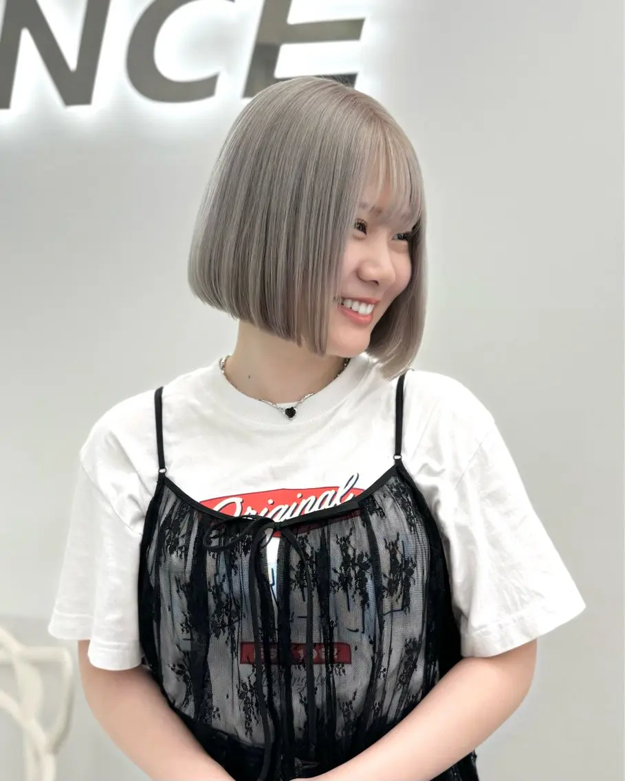 ショート カラー ヘアアレンジ 縮毛矯正🤍 ボブ/ HIKARIのヘアスタイル