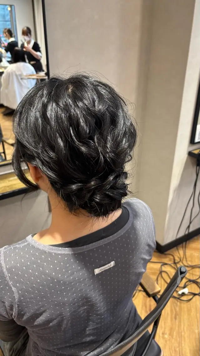 セミロング 西浦 安珠/艶カラーのヘアスタイル