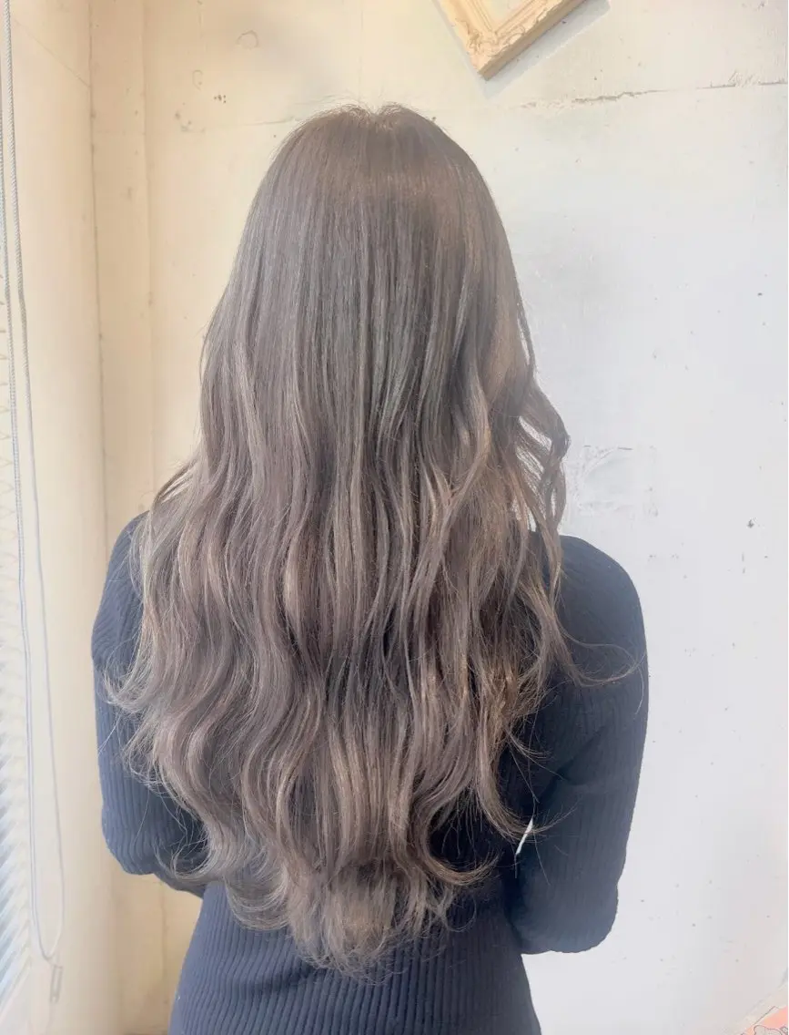 ロング カラー ダブルカラー グレージュ ヘアカラー さとう ちほみ🐼のヘアスタイル