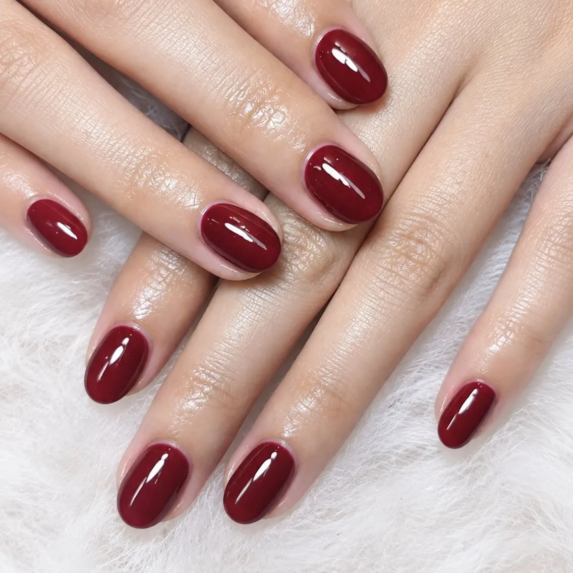 ネイル ボルドー ハンドネイル WB,nail 🤍 KOKORO のネイルデザイン