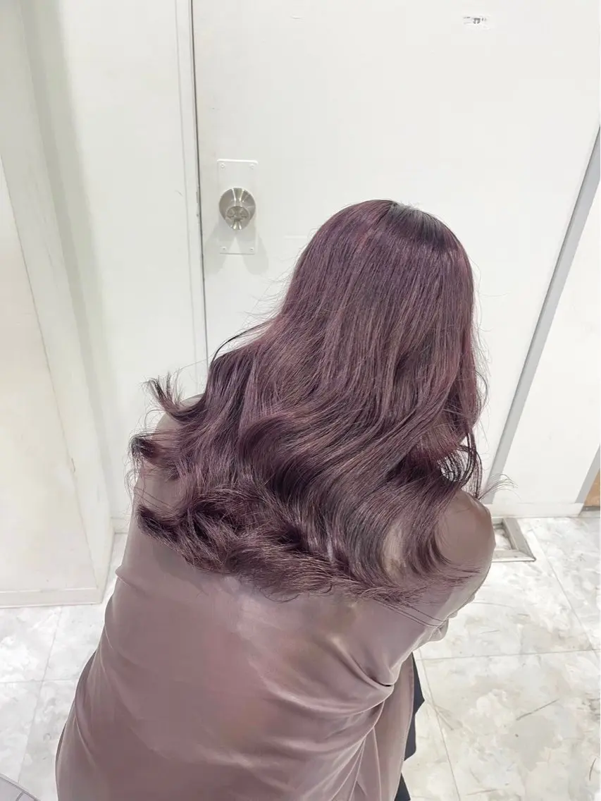 セミロング カラー ヘアアレンジ 🎀RIN🎀 縮毛矯正×暗髪‎🤍のヘアスタイル