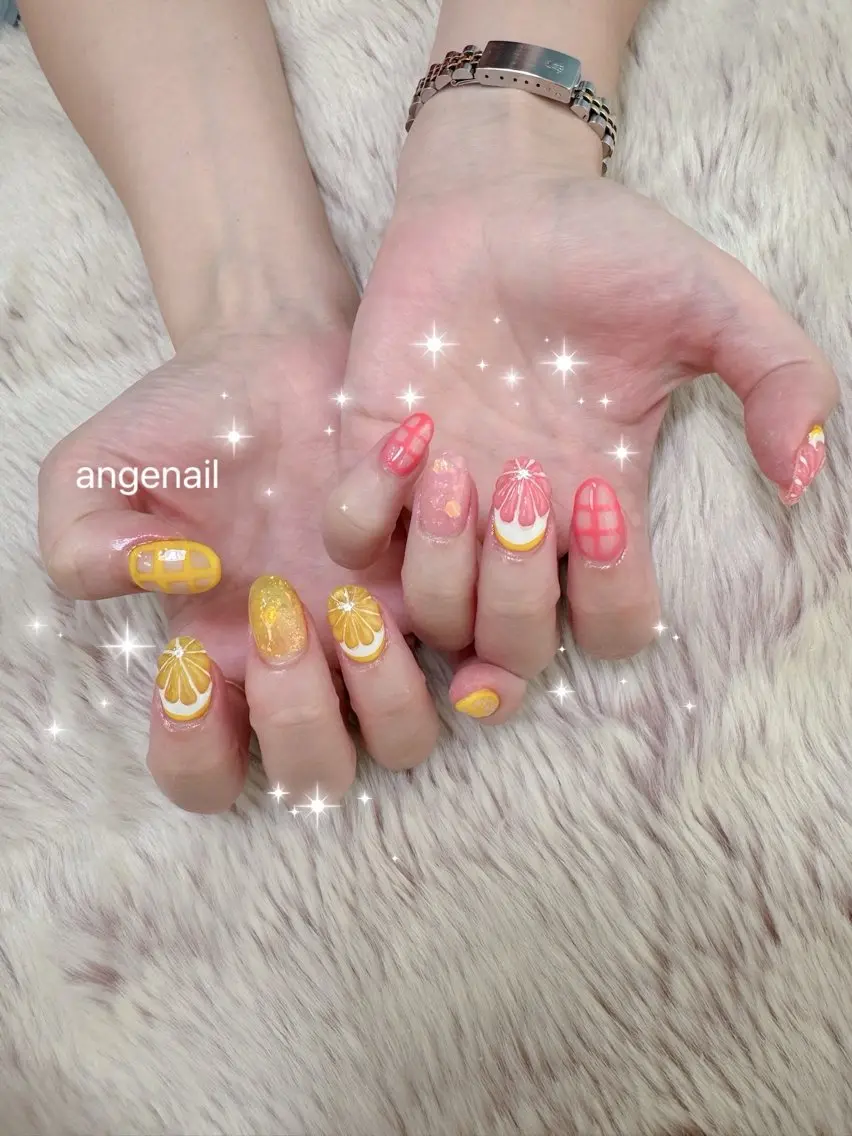 ネイル ハンドネイル オーナーネイリスト MAKIのネイルデザイン