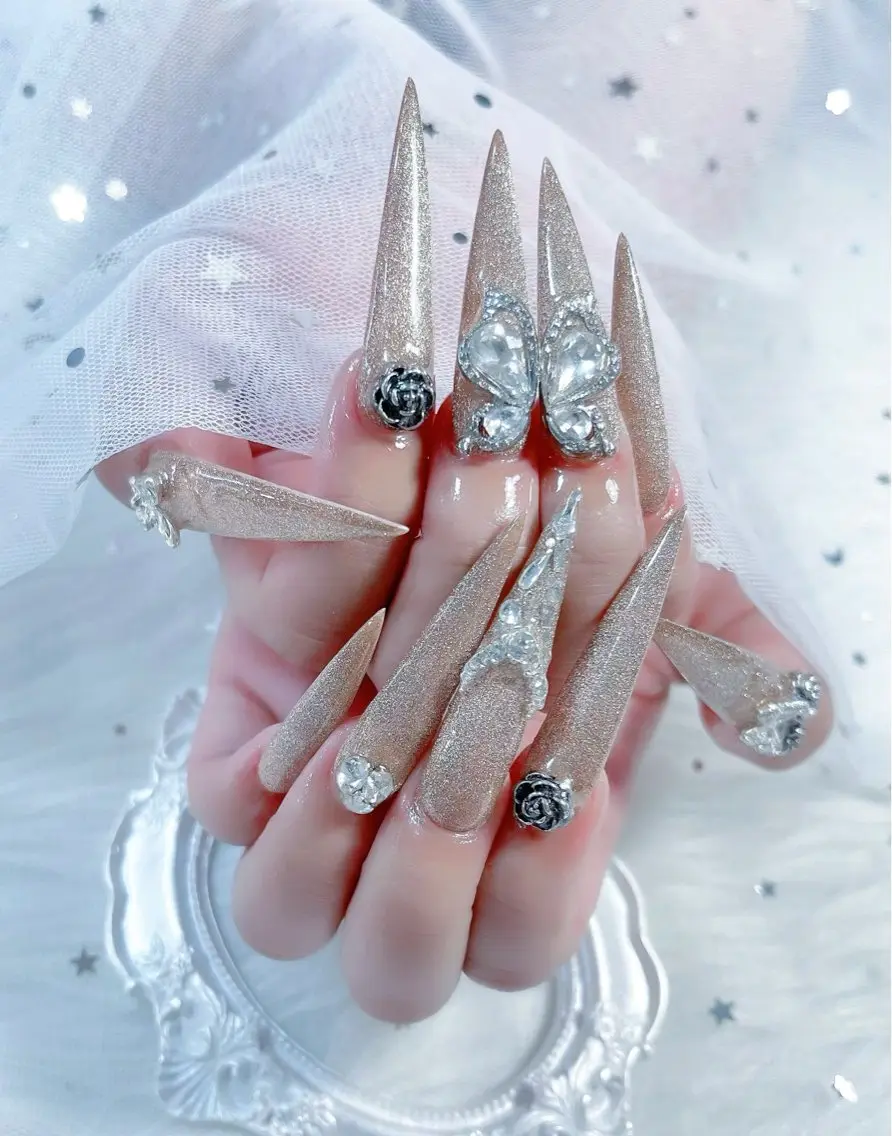 ネイル HIN NAILのネイルデザイン