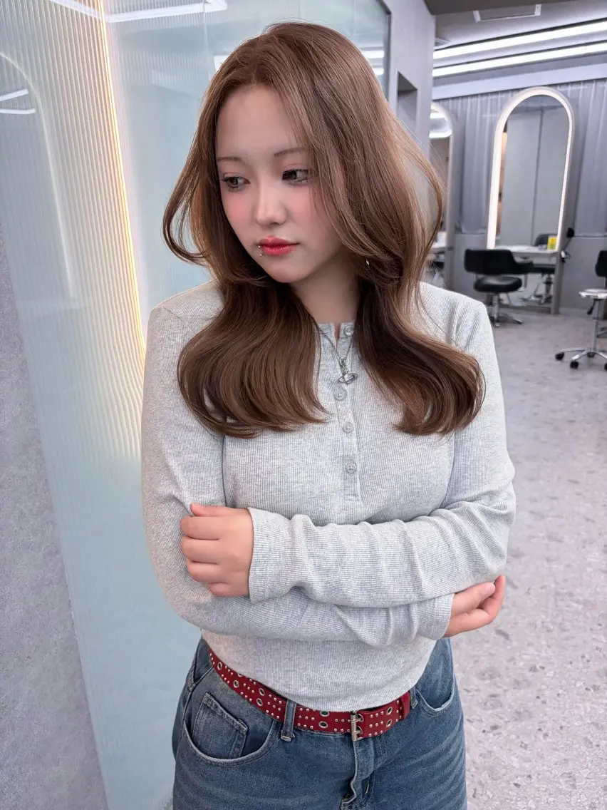 セミロング カラー ベージュカラー ブリーチ 透明感カラー 韓国風ヘア ヘアカラー トリートメント saya🍀/透明感 カラー/ヘアセットのヘアスタイル