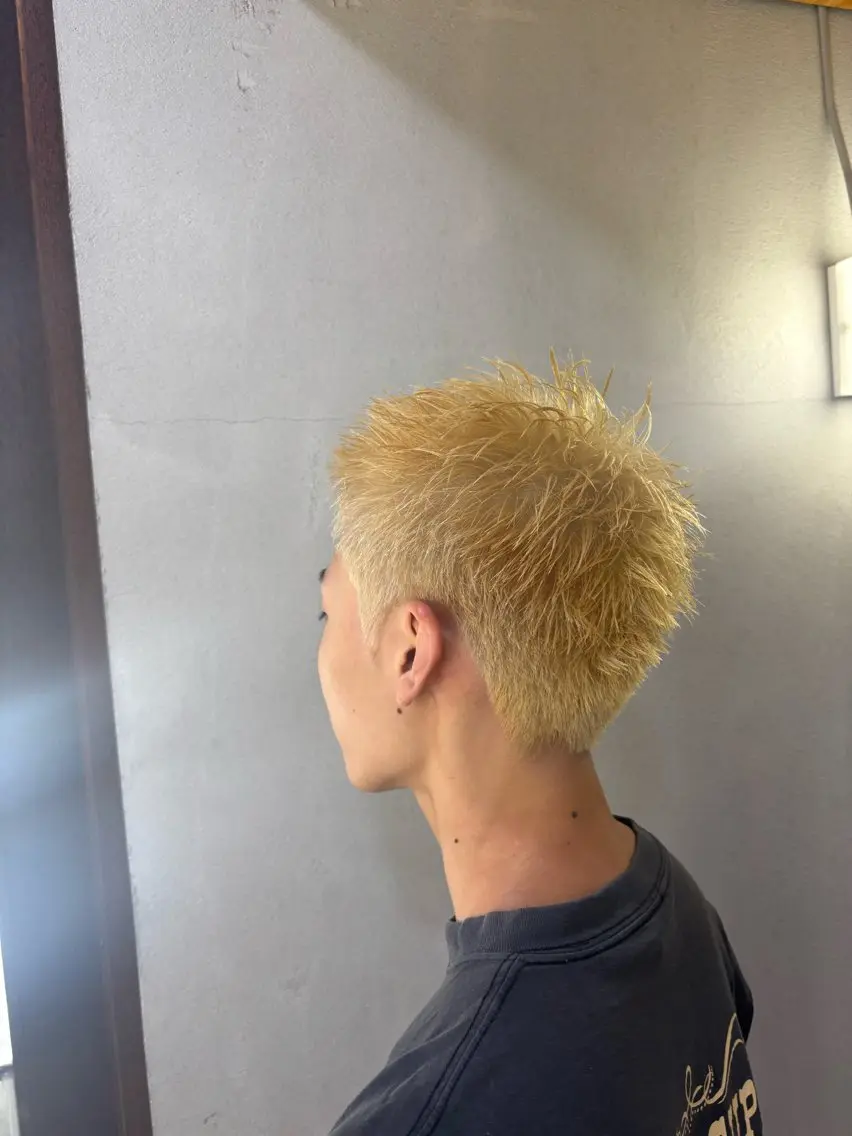 カラー メンズ mono / Manatoのヘアスタイル