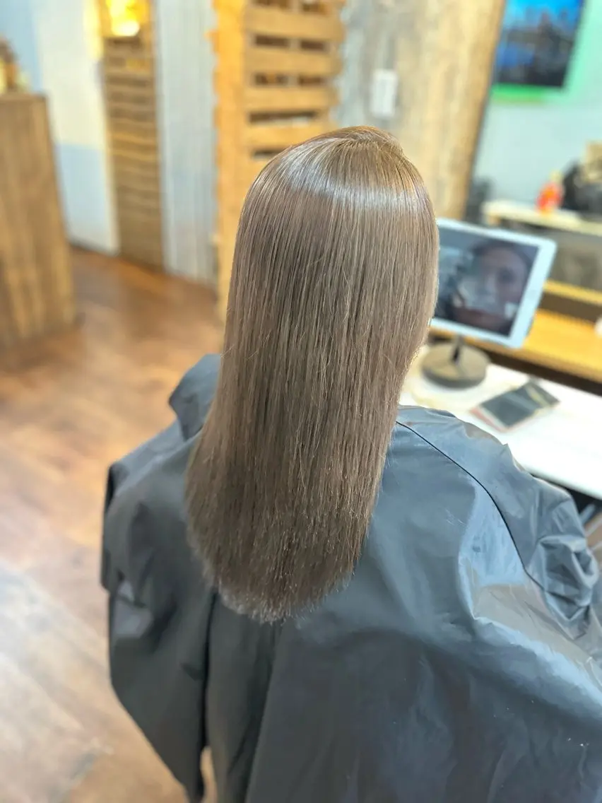 セミロング カラー グレージュ カット ヘアカラー トリートメント Luzir⭐︎ GEN⭐︎のヘアスタイル